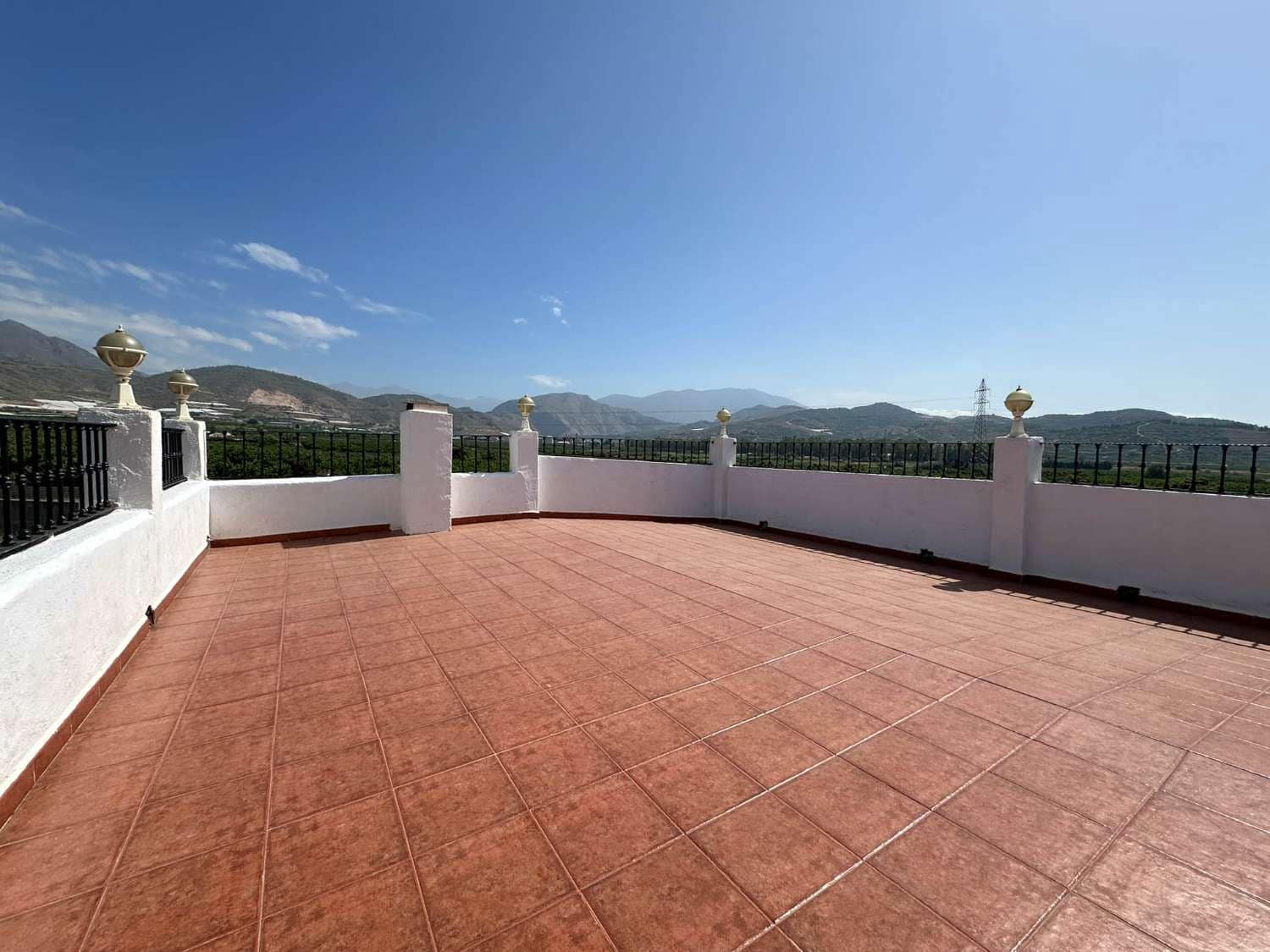 6 bedroom Finca/Country House for sale in Salobrena with pool - € 350,000 (Ref: 9145291)
