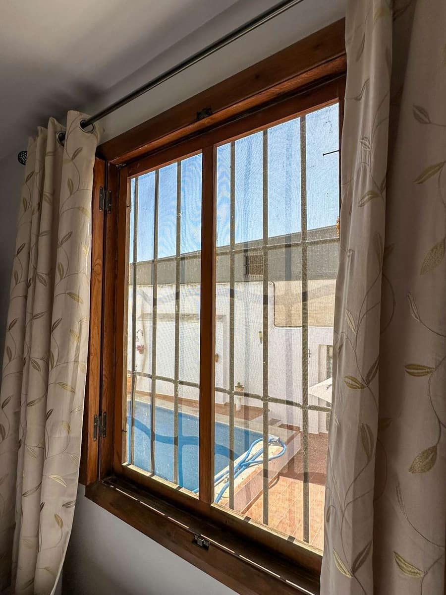 6 bedroom Finca/Country House for sale in Salobrena with pool - € 350,000 (Ref: 9145291)