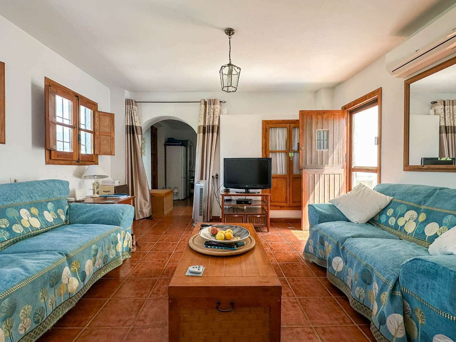 6 bedroom Finca/Country House for sale in Salobrena with pool - € 350,000 (Ref: 9145291)