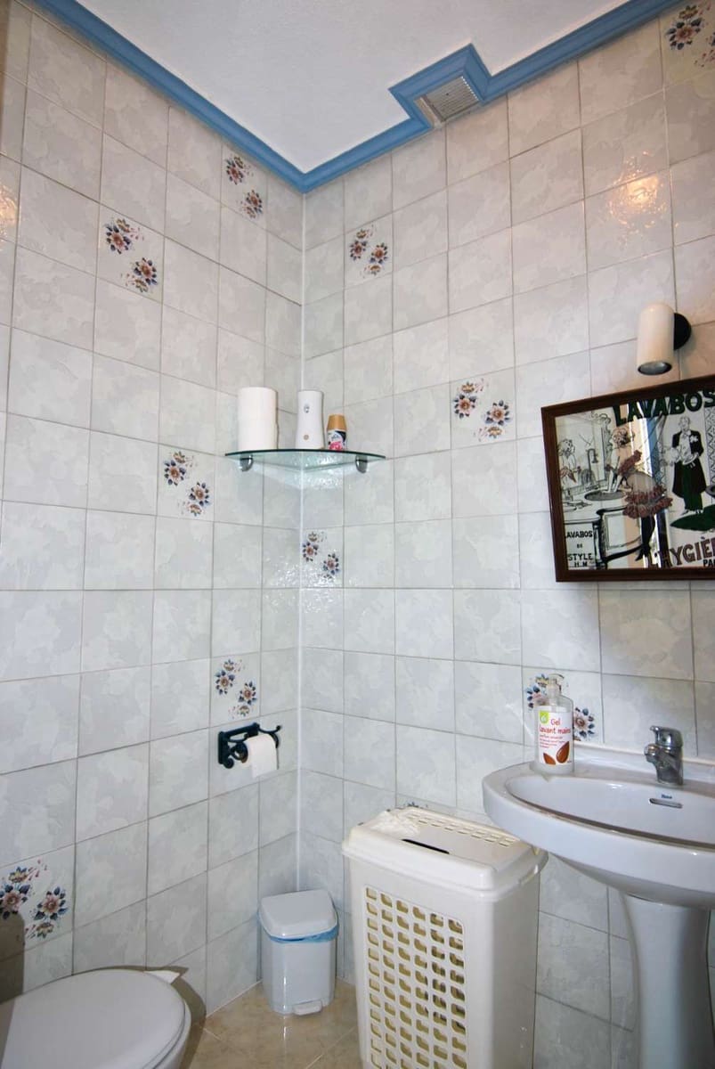 4 Zimmer Villa zu verkaufen in Salobrena mit Pool Garage - 575.000 € (Ref: 9146868)