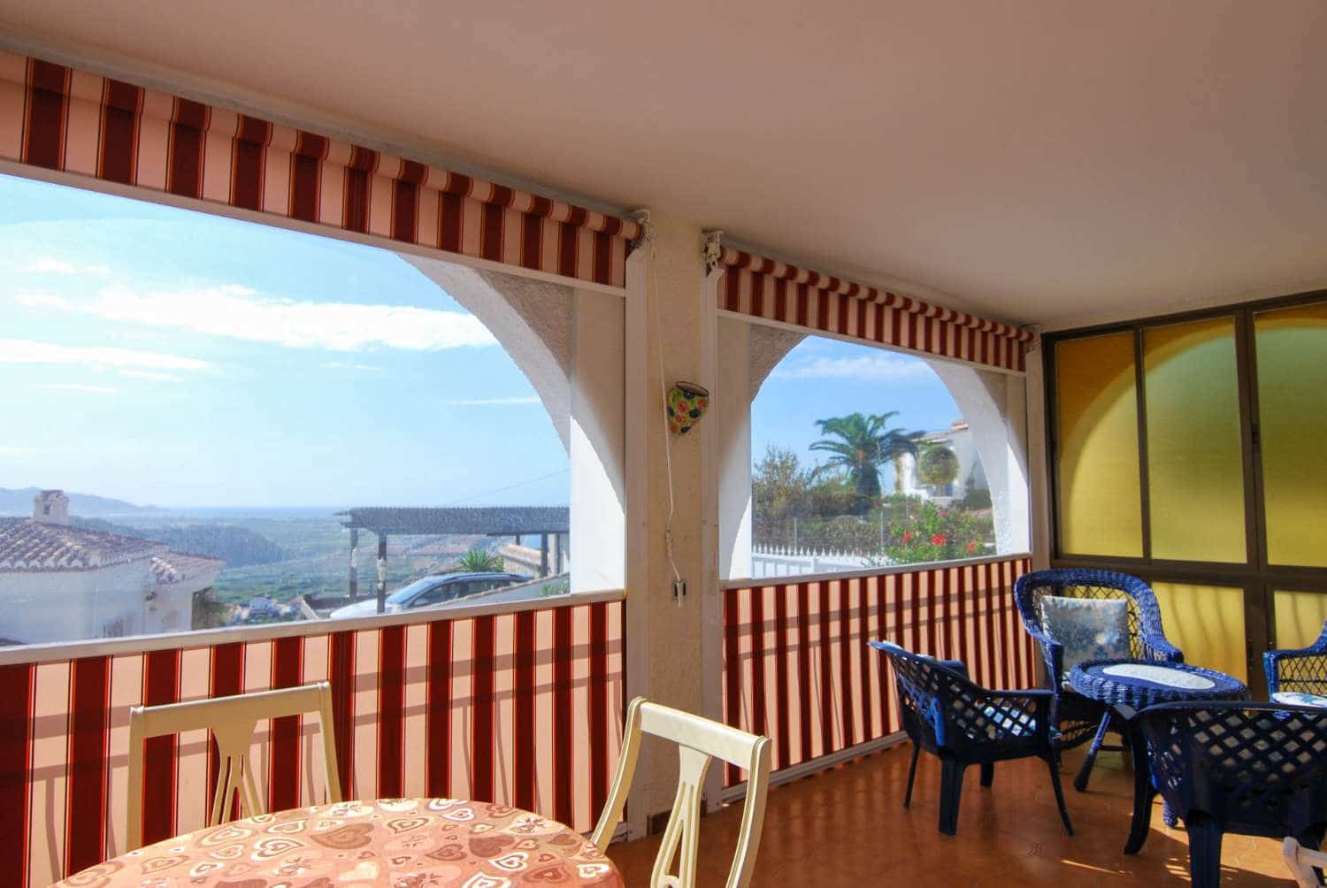 4 Zimmer Villa zu verkaufen in Salobrena mit Pool Garage - 575.000 € (Ref: 9146868)