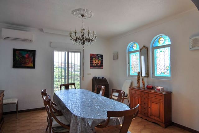 4 soveværelse Villa til salg i Salobreña med swimmingpool garage - € 575.000 (Ref: 9146868)