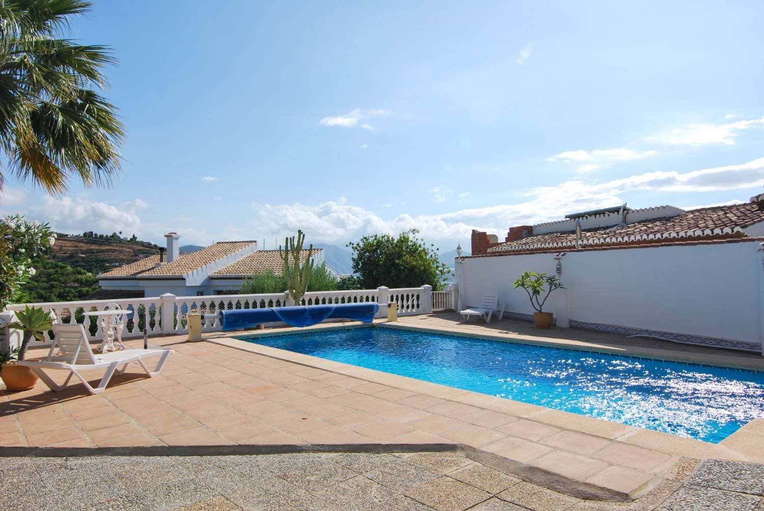 4 Zimmer Villa zu verkaufen in Salobrena mit Pool Garage - 575.000 € (Ref: 9146868)