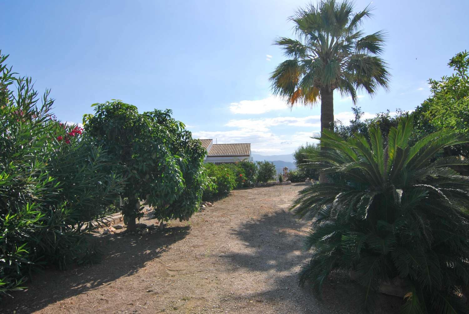 4 Zimmer Villa zu verkaufen in Salobrena mit Pool Garage - 575.000 € (Ref: 9146868)