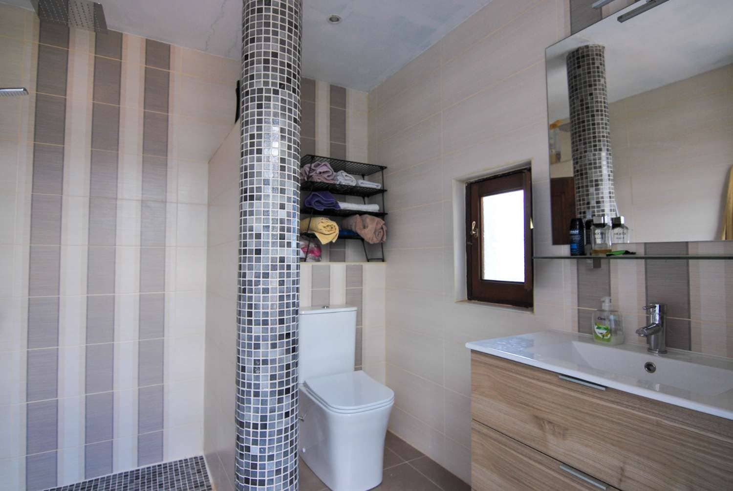 3 bedroom Finca/Country House for rent in Motril with pool garage - € 900 (Ref: 9159292)