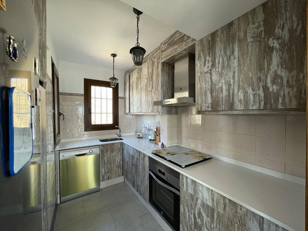 3 soveværelse Villa til leje i Salobrena med garage - € 1.300 (Ref: 9185064)