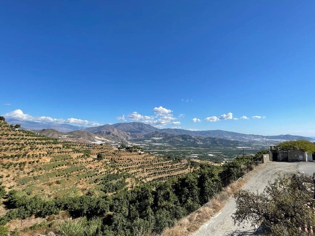 3 soveværelse Villa til leje i Salobrena med garage - € 1.300 (Ref: 9185064)