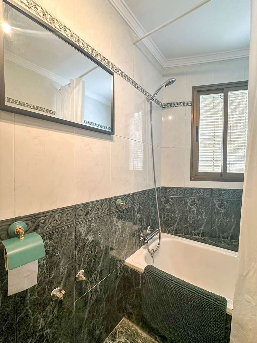 3 bedroom Semi-detached Villa for rent in Salobrena - € 700 (Ref: 9226270)