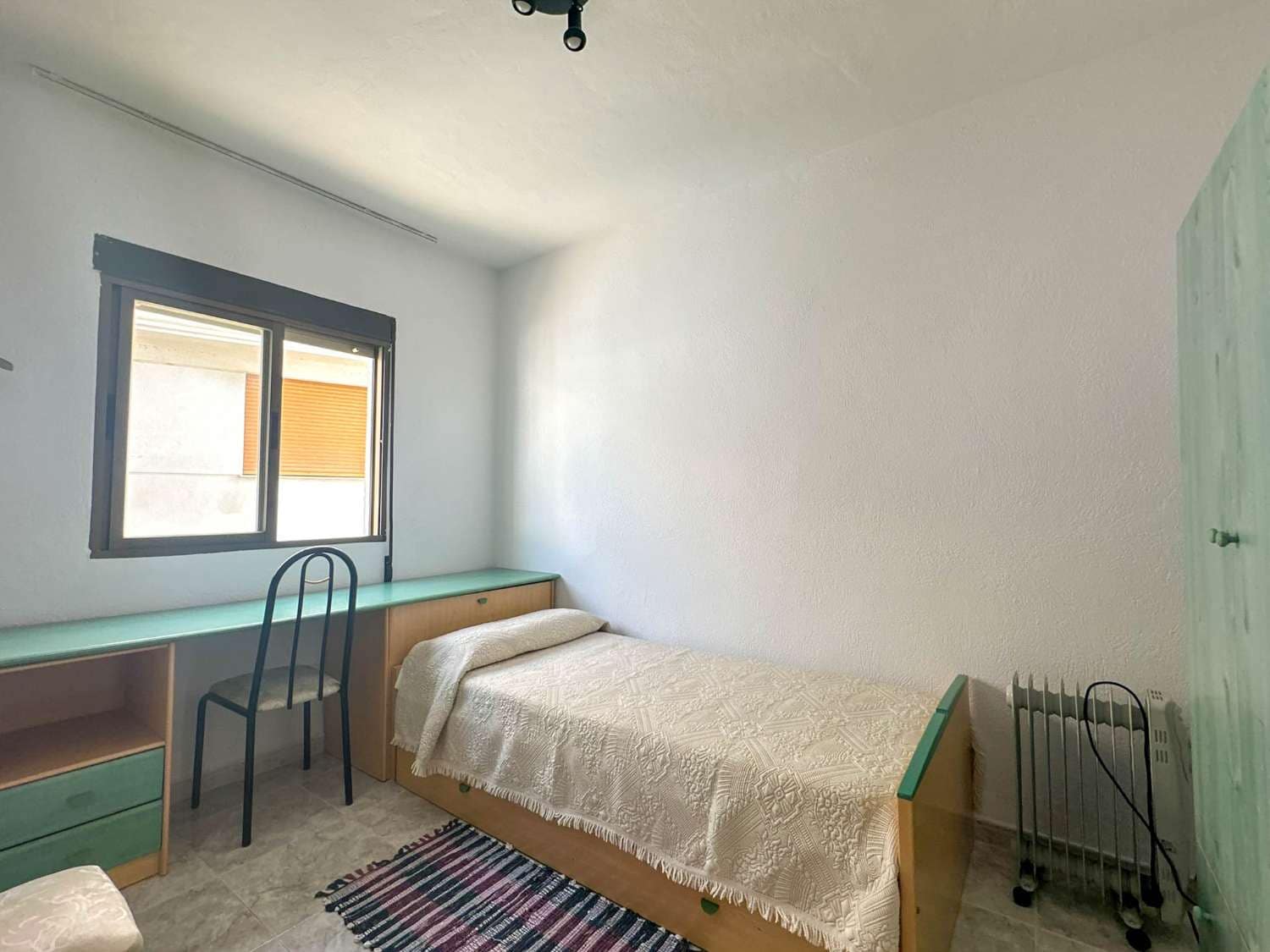 3 bedroom Semi-detached Villa for rent in Salobrena - € 700 (Ref: 9226270)