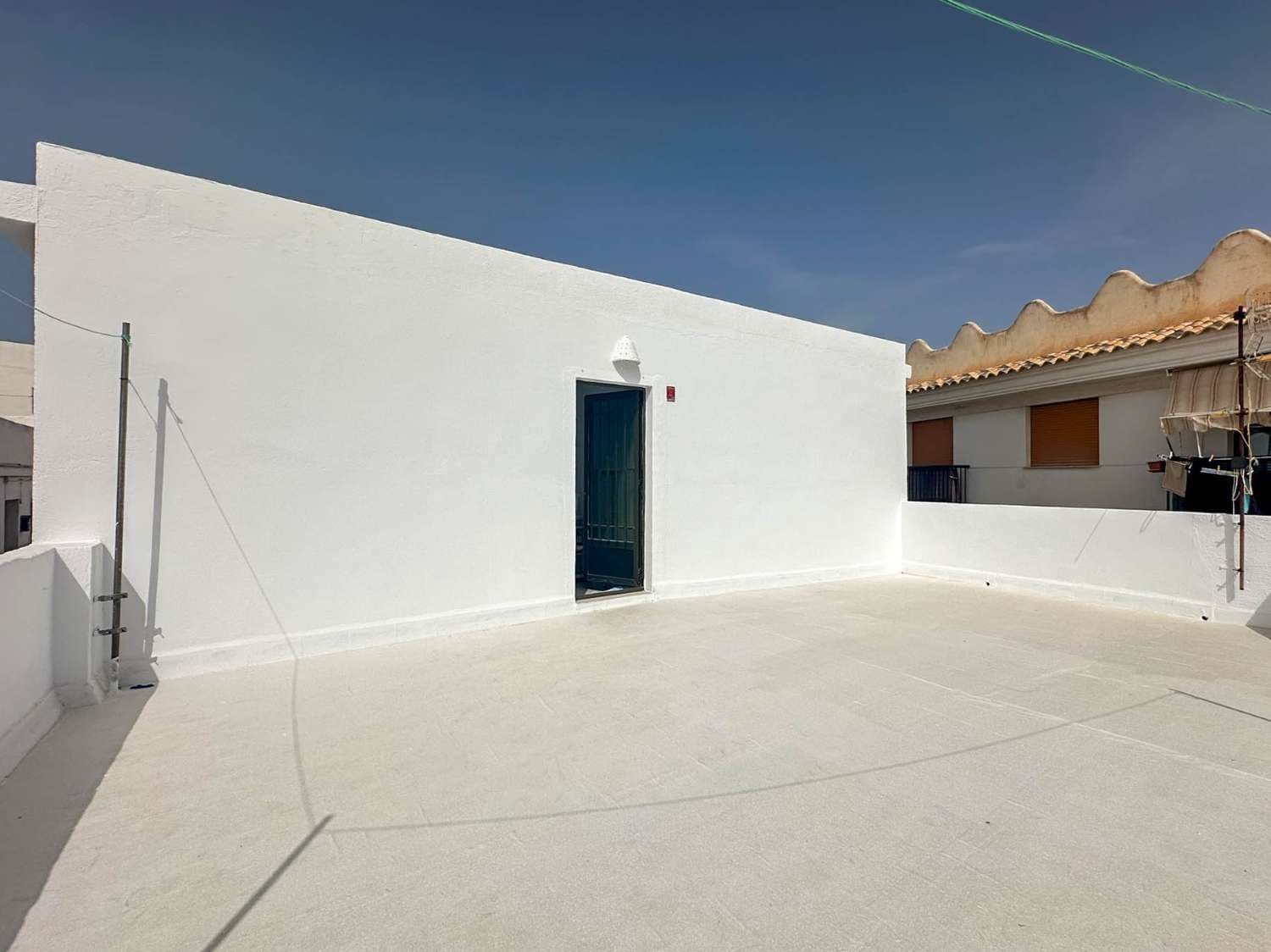 3 bedroom Semi-detached Villa for rent in Salobrena - € 700 (Ref: 9226270)