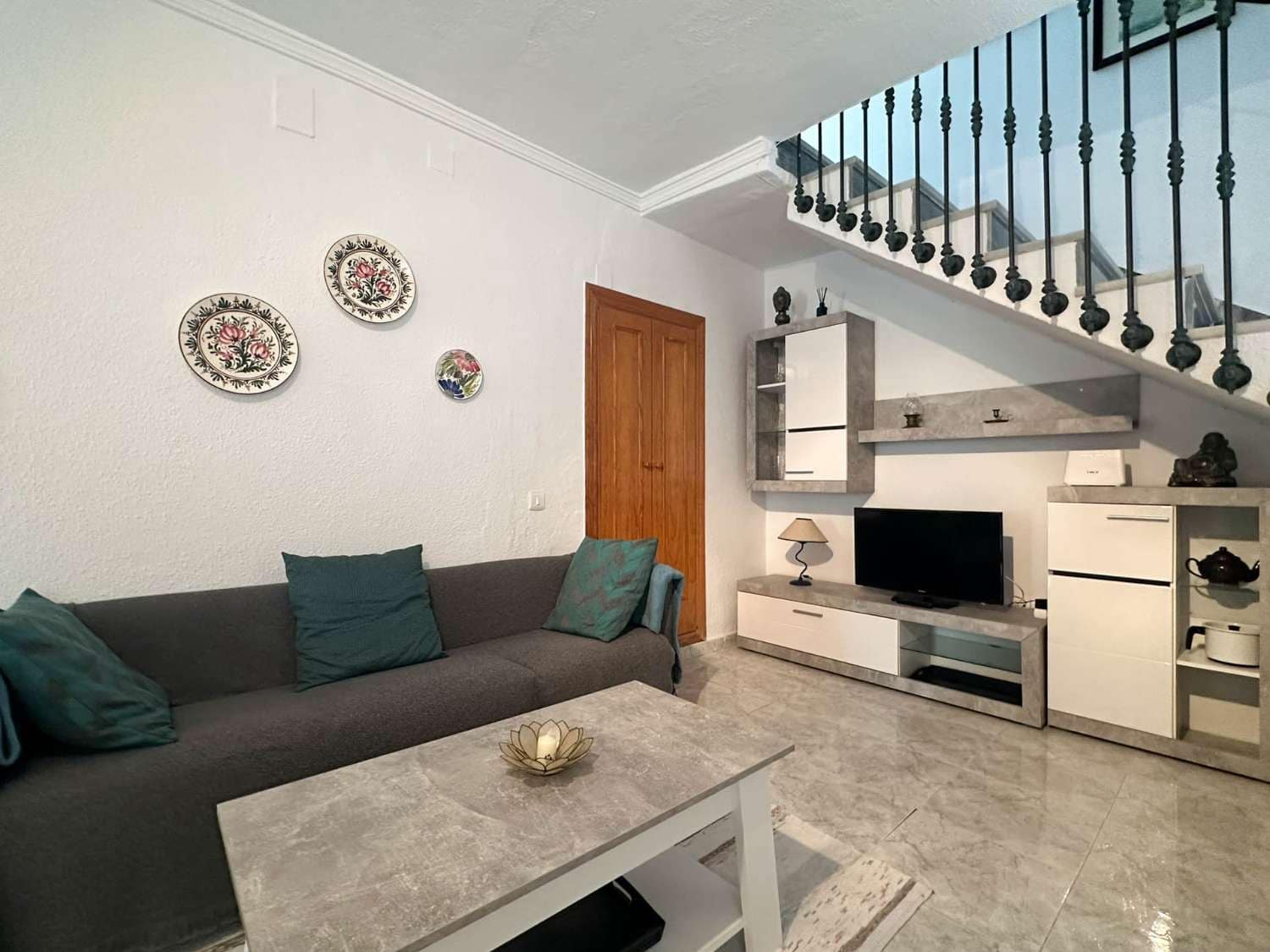 3 bedroom Semi-detached Villa for rent in Salobrena - € 700 (Ref: 9226270)