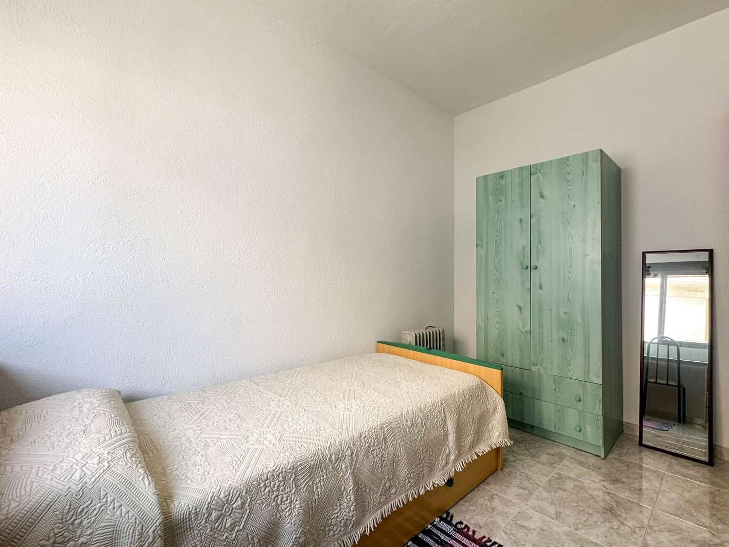 3 bedroom Semi-detached Villa for rent in Salobrena - € 700 (Ref: 9226270)