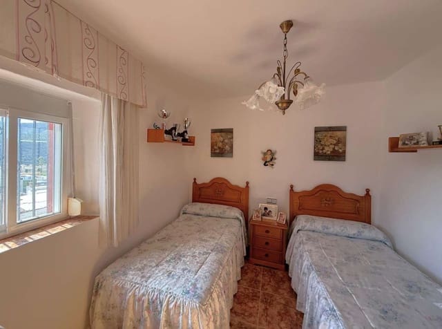 2 soveværelse Byhus til salg i Vélez de Benaudalla - € 140.000 (Ref: 9242794)