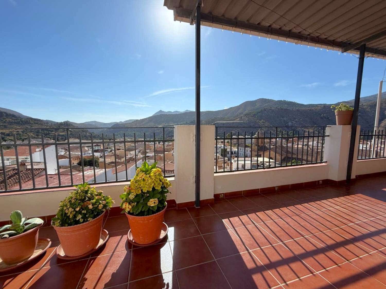 2 soverom Hus til salgs i Velez de Benaudalla - € 140 000 (Ref: 9242794)