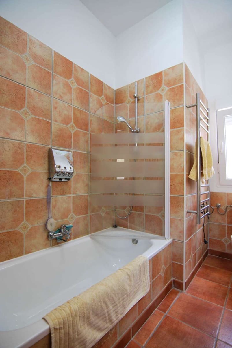 5 chambre Finca/Maison de Campagne à vendre à Velez de Benaudalla avec piscine - 285 000 € (Ref: 9256815)