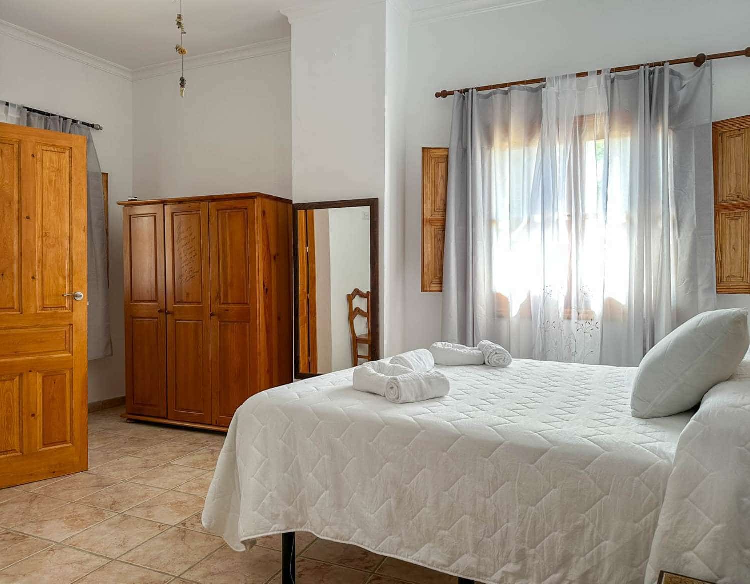 8 slaapkamer Villa te koop in Salobrena met zwembad - € 1.750.000 (Ref: 9275882)