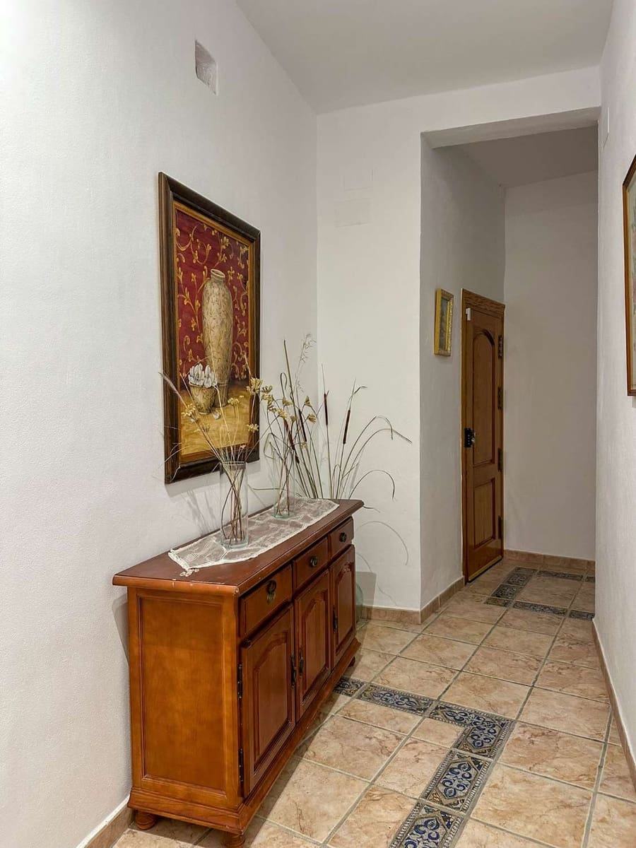 8 slaapkamer Villa te koop in Salobrena met zwembad - € 1.750.000 (Ref: 9275882)