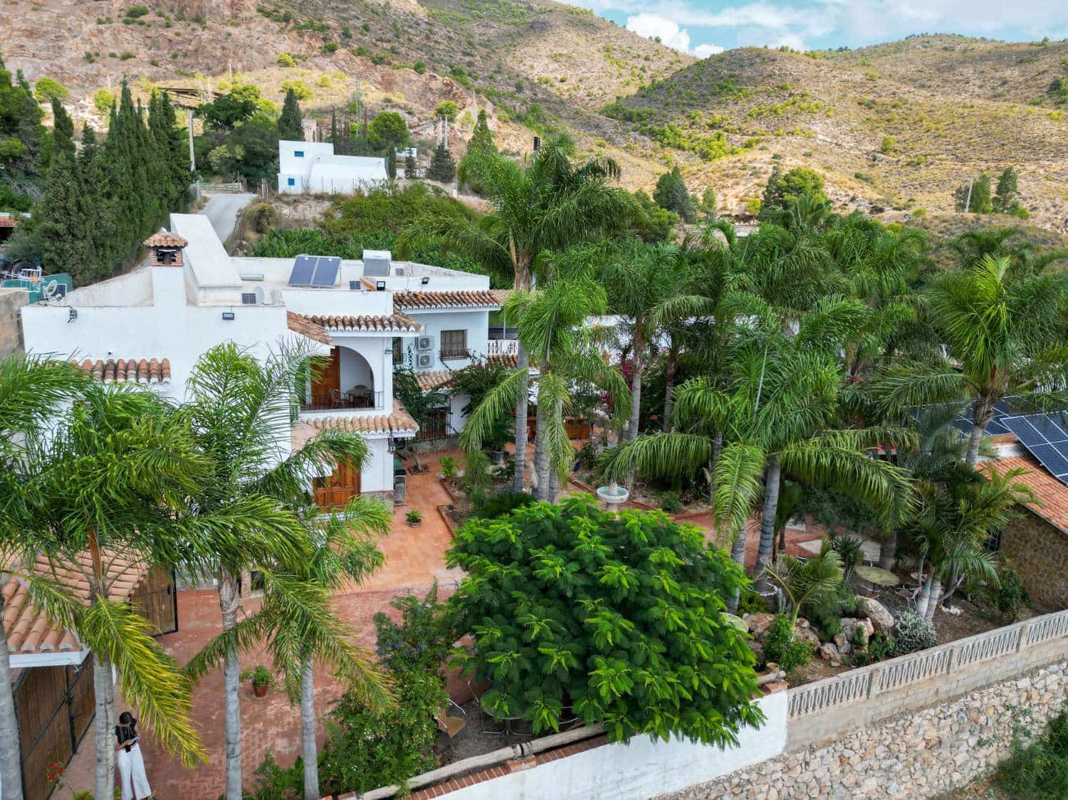 8 slaapkamer Villa te koop in Salobrena met zwembad - € 1.750.000 (Ref: 9275882)