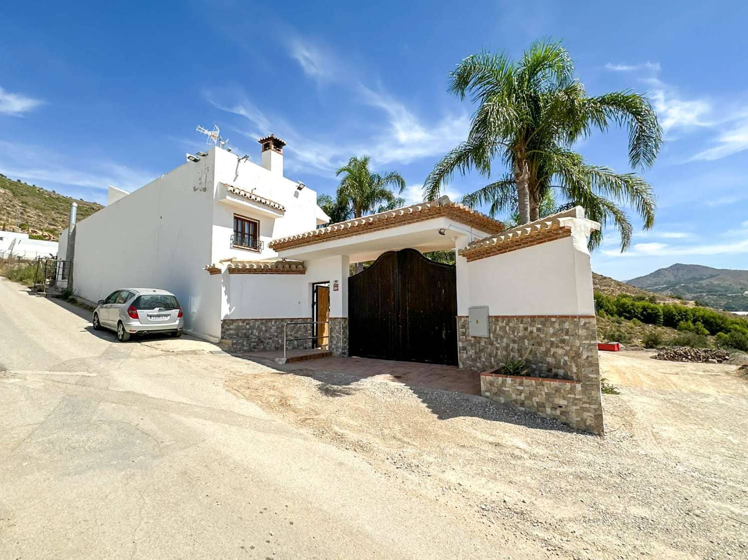 8 slaapkamer Villa te koop in Salobrena met zwembad - € 1.750.000 (Ref: 9275882)