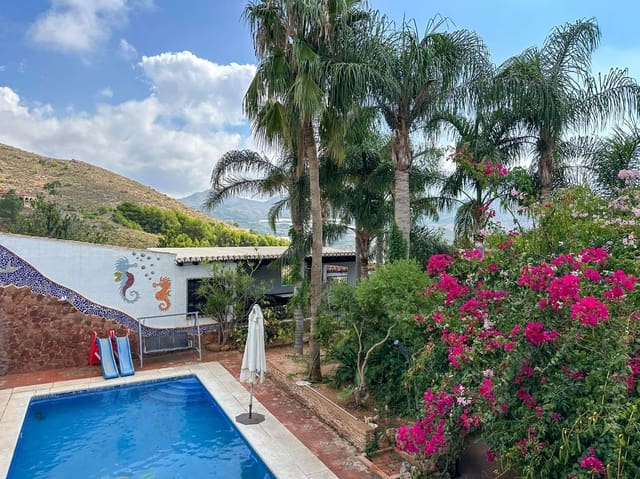 8 slaapkamer Villa te koop in Salobreña met zwembad - € 1.750.000 (Ref: 9275882)