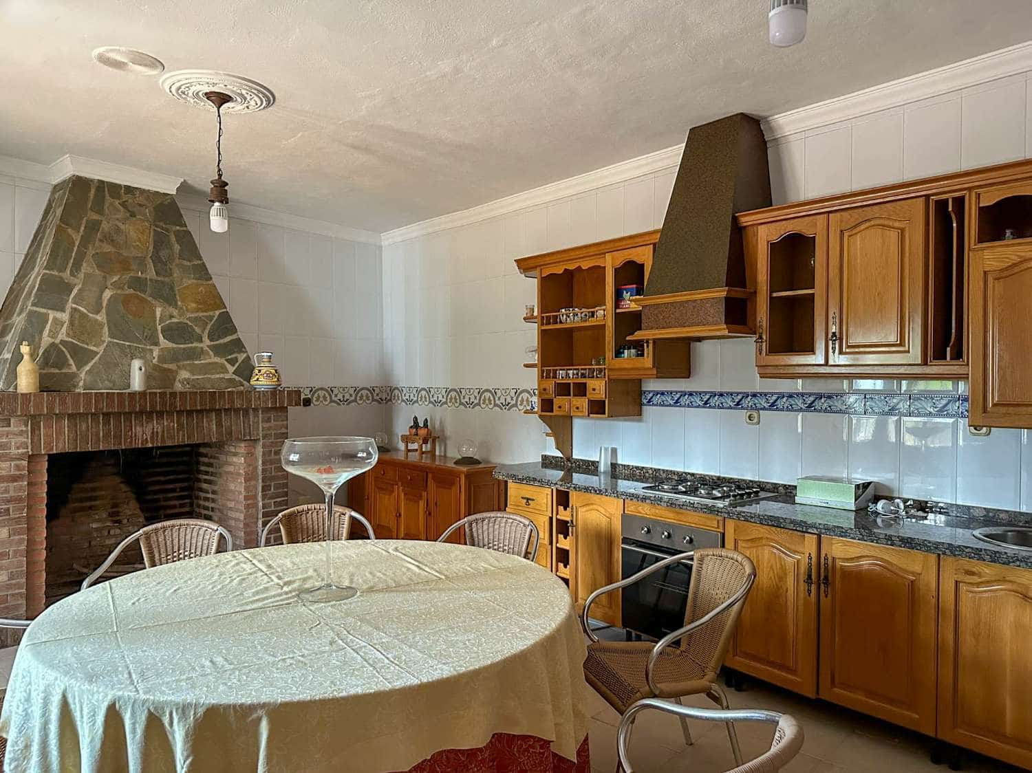 8 slaapkamer Villa te koop in Salobrena met zwembad - € 1.750.000 (Ref: 9275882)