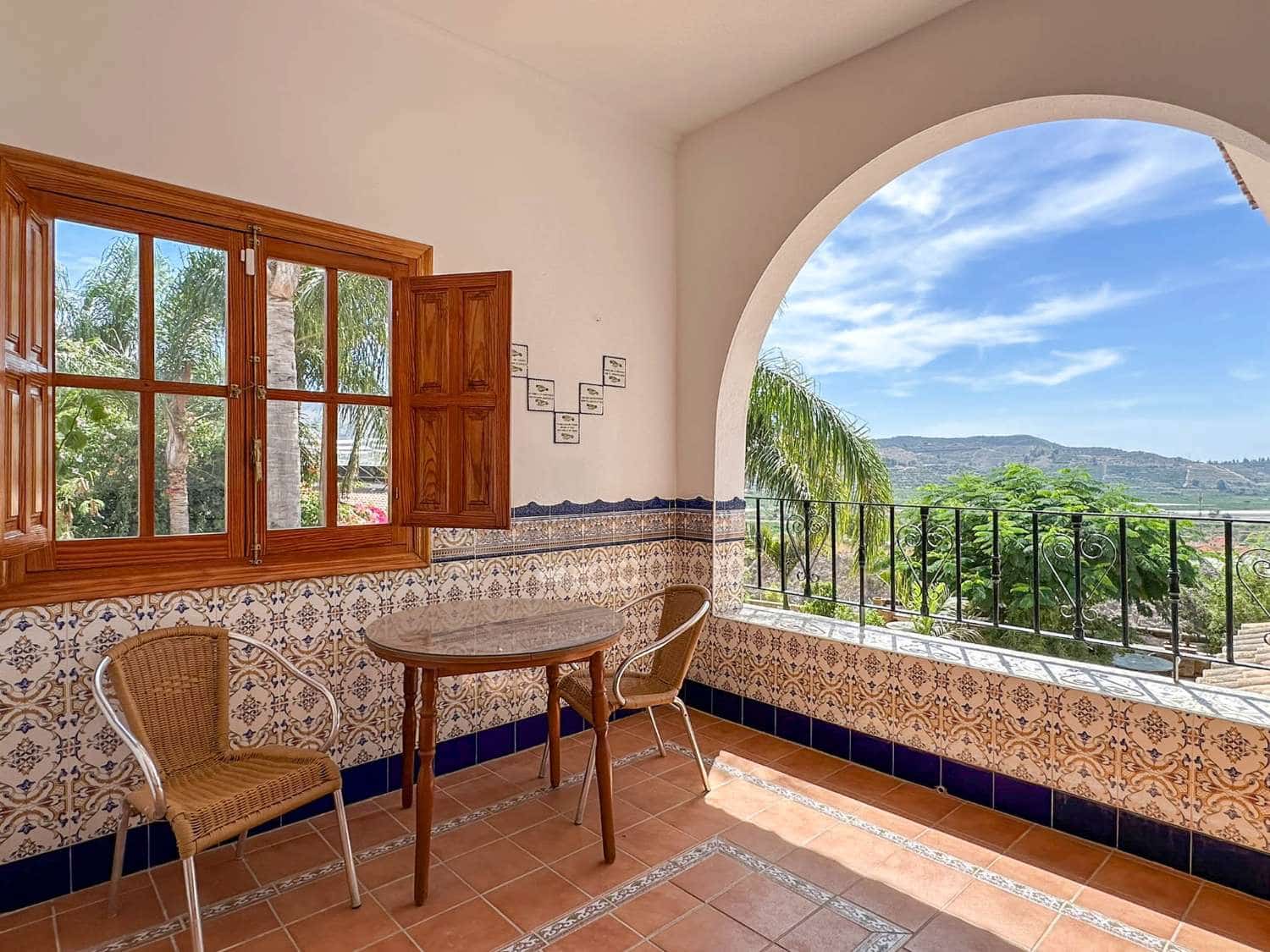 8 slaapkamer Villa te koop in Salobrena met zwembad - € 1.750.000 (Ref: 9275882)