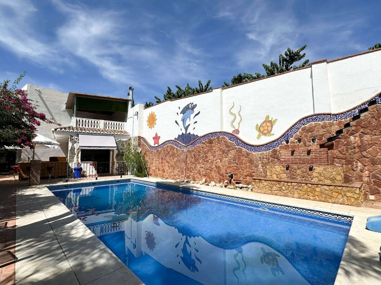 8 slaapkamer Villa te koop in Salobrena met zwembad - € 1.750.000 (Ref: 9275882)