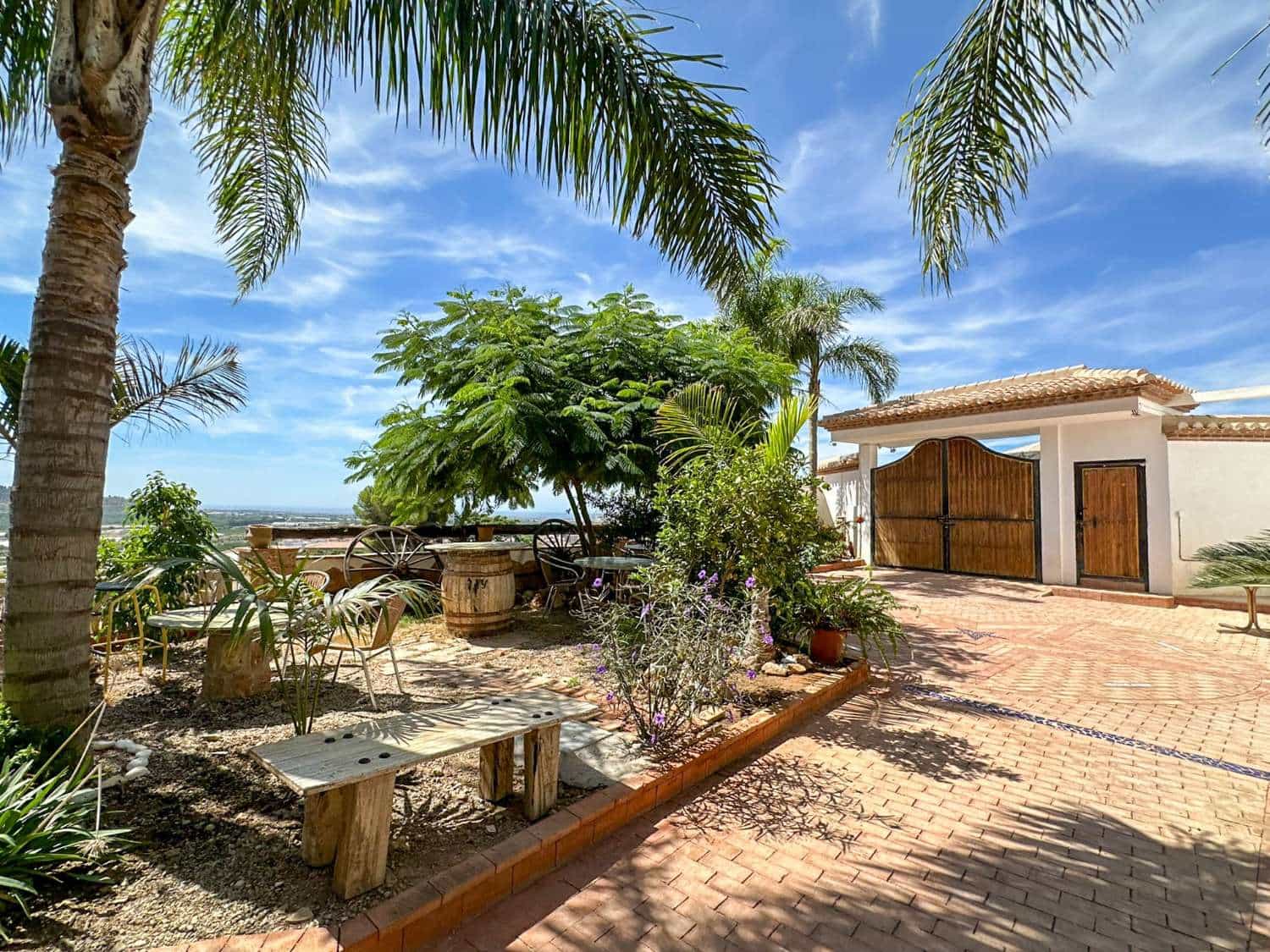 8 slaapkamer Villa te koop in Salobrena met zwembad - € 1.750.000 (Ref: 9275882)