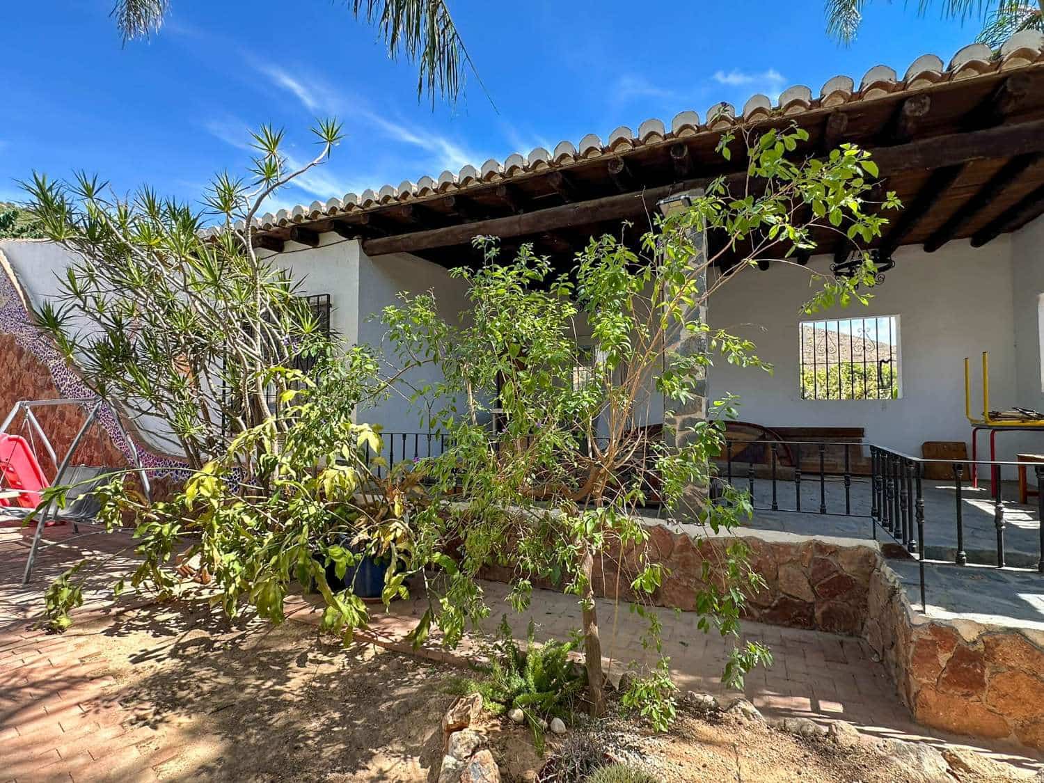 8 slaapkamer Villa te koop in Salobrena met zwembad - € 1.750.000 (Ref: 9275882)