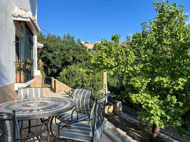 2 bedroom Apartment for sale in Los Guajares - € 95,000 (Ref: 9300674)