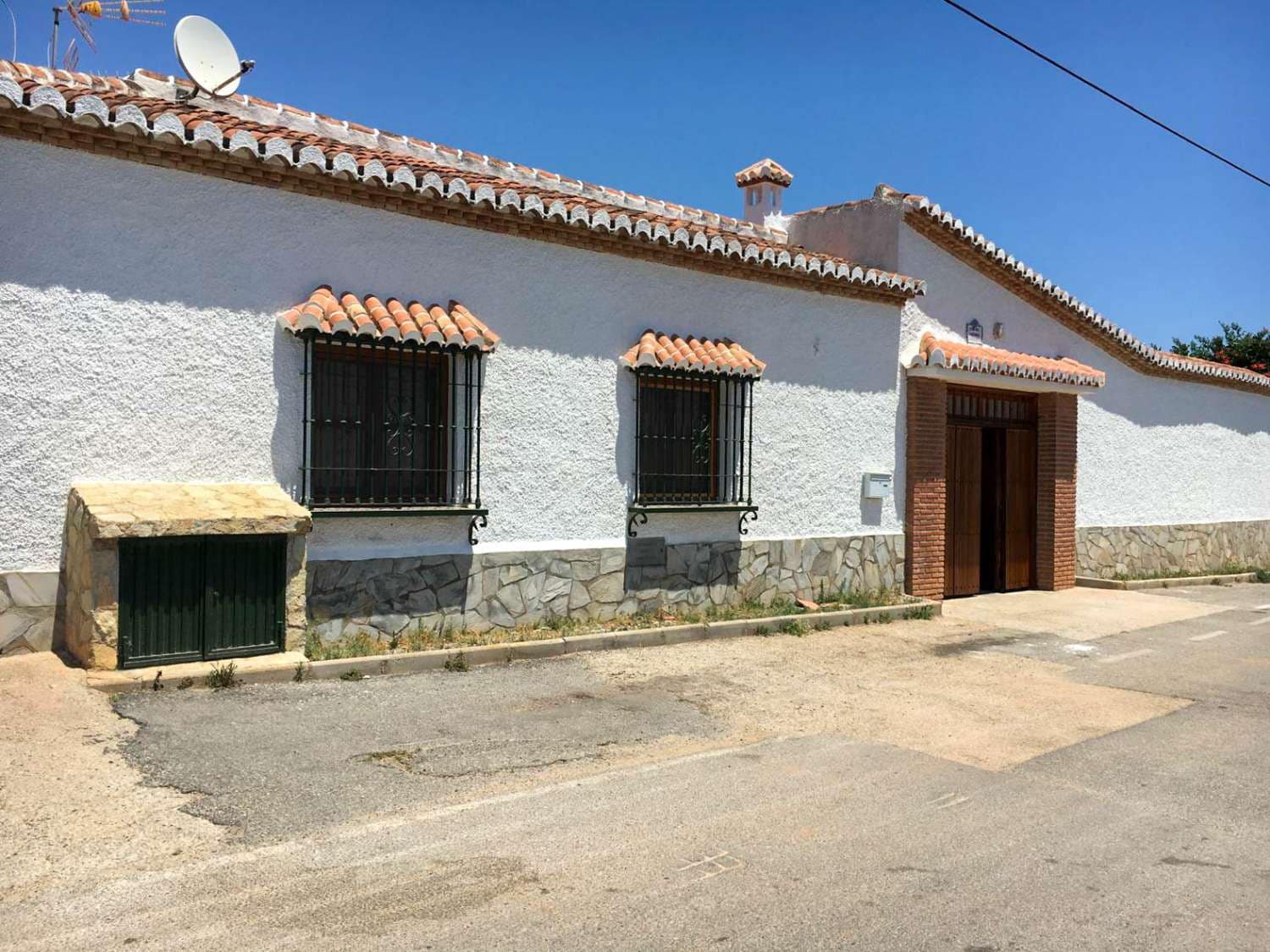 14 soverom Finca/Herregård til salgs i Motril med svømmebasseng - € 599 000 (Ref: 9304980)