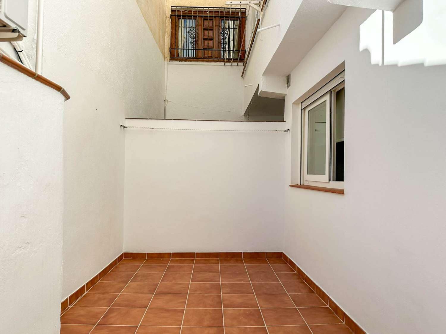 2 slaapkamer Flat te huur in Almunecar - € 850 (Ref: 9310560)