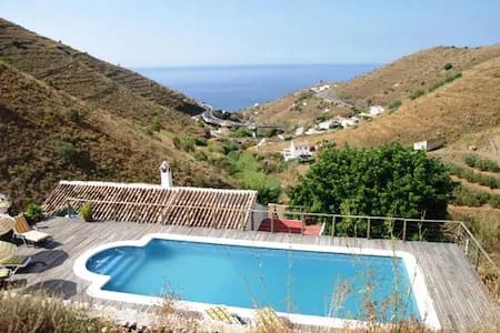 3 makuuhuone Omakotitalo vuokrattavana paikassa Almunecar mukana uima-altaan - 1 350 € (Ref: 9362032)