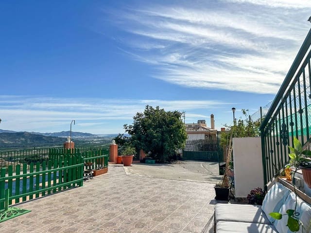 3 slaapkamer Finca/Landhuis te koop in Salobreña met zwembad - € 330.000 (Ref: 9382460)