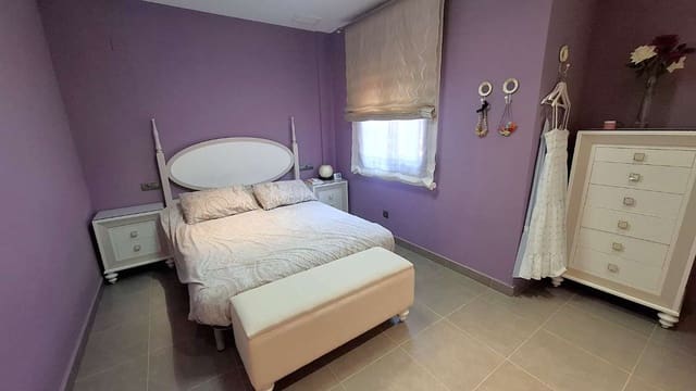 4 soveværelse Byhus til salg i Motril med swimmingpool - € 580.000 (Ref: 9387629)