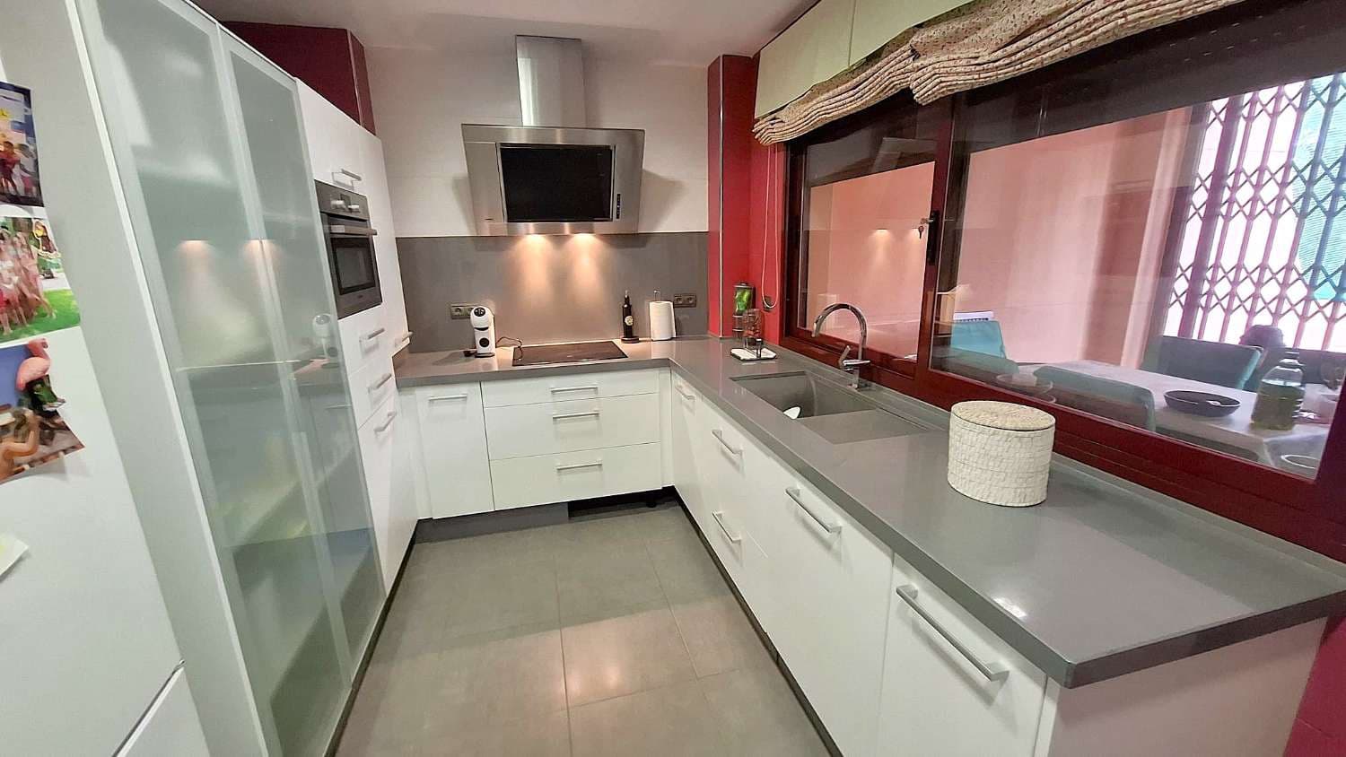 4 sovrum Hus till salu i Motril med pool - 580 000 € (Ref: 9387629)