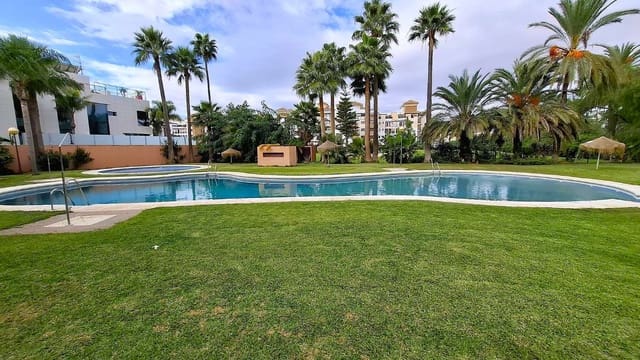 4 soveværelse Byhus til salg i Motril med swimmingpool - € 580.000 (Ref: 9387629)