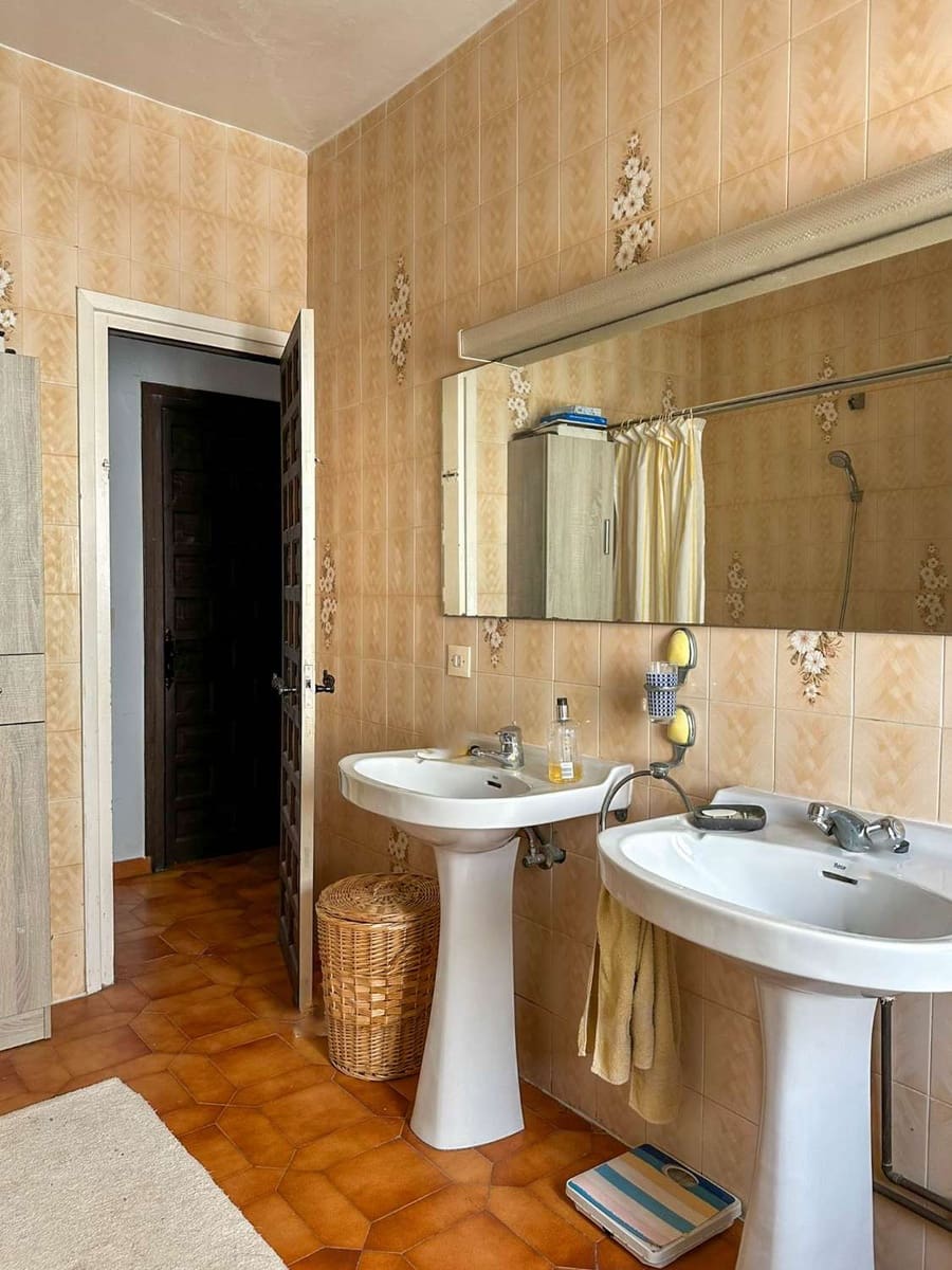 3 chambre Maison de Ville à vendre à Salobrena avec piscine garage - 385 000 € (Ref: 9395781)