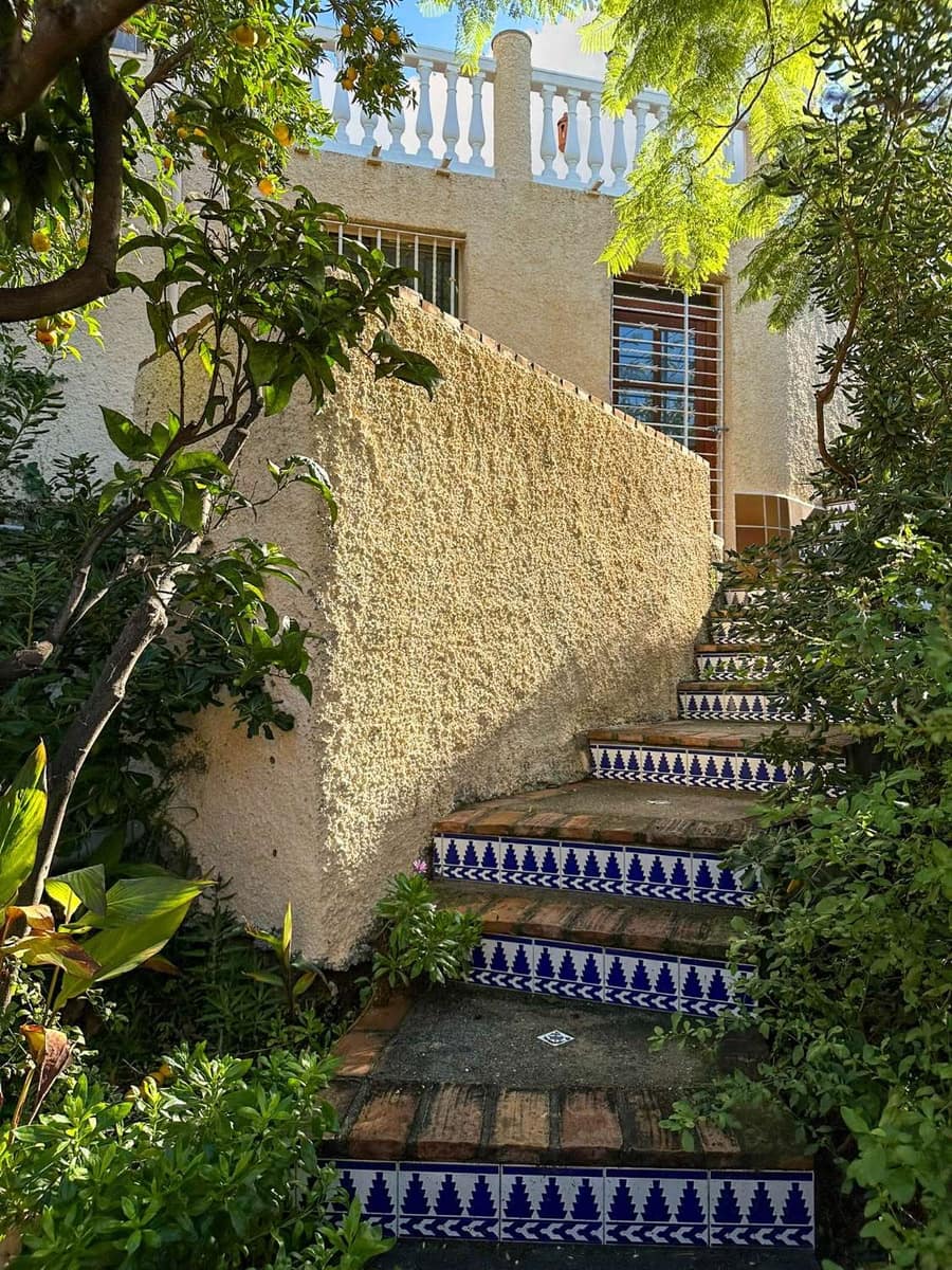 3 slaapkamer Huis te koop in Almunecar met garage - € 390.000 (Ref: 9415450)