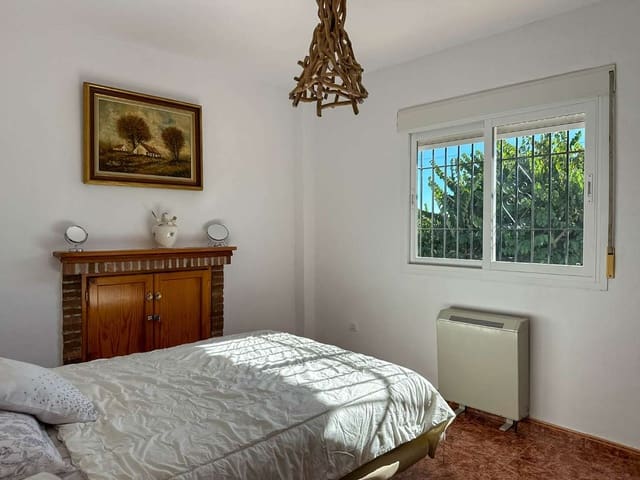 3 soveværelse Finca/Landehus til leje i Salobreña med swimmingpool - € 900 (Ref: 9424332)