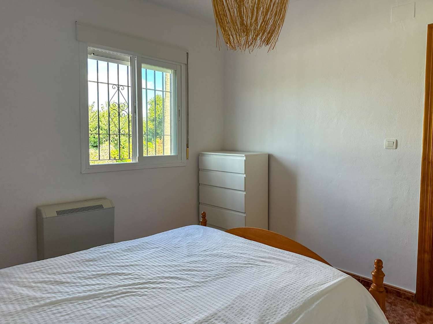 3 sypialnia Finka/Dom wiejski do wynajęcia w Salobrena z basenem - 900 € (Ref: 9424332)