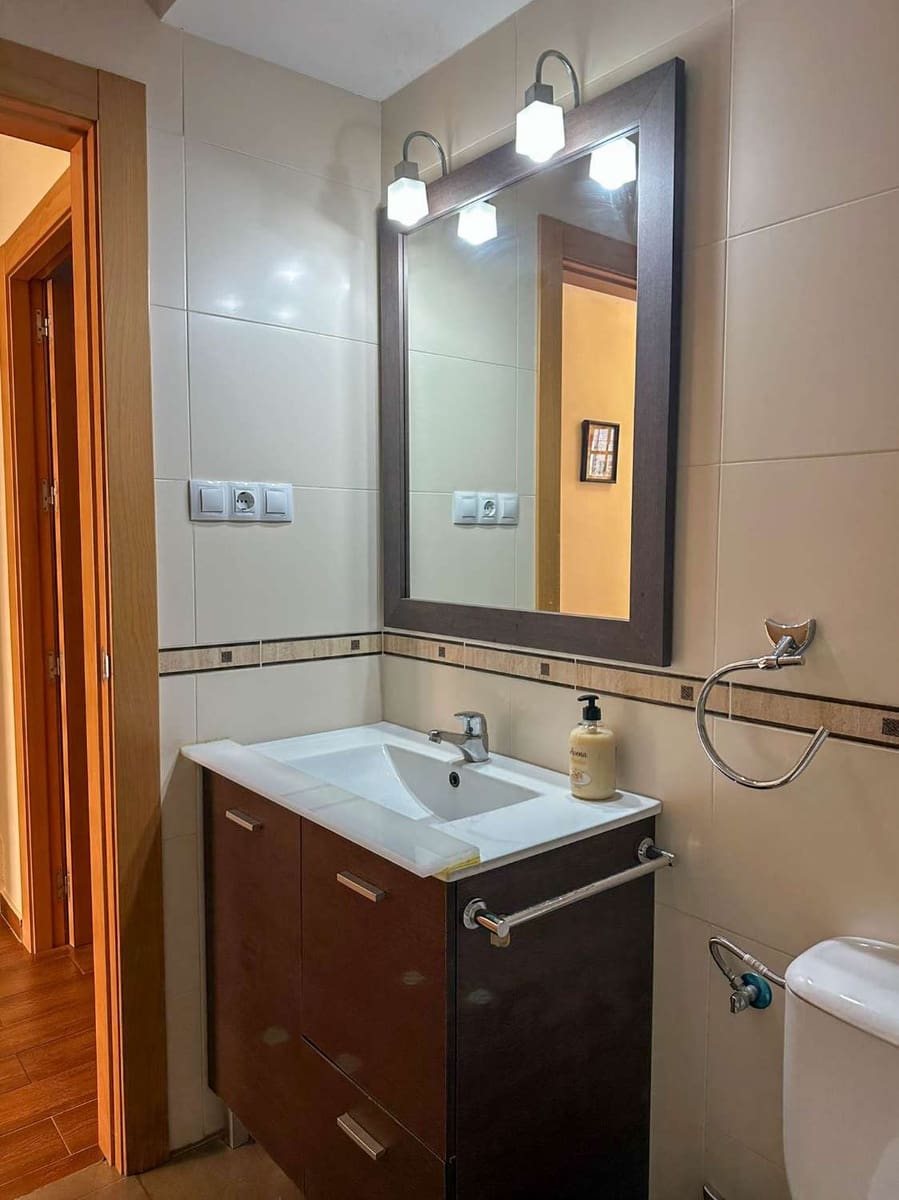 5 makuuhuone Rivitalo myytävänä paikassa Salobrena mukana uima-altaan - 416 000 € (Ref: 9446006)