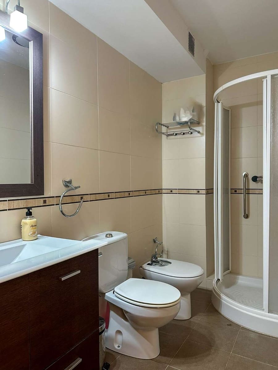 5 makuuhuone Rivitalo myytävänä paikassa Salobrena mukana uima-altaan - 416 000 € (Ref: 9446006)