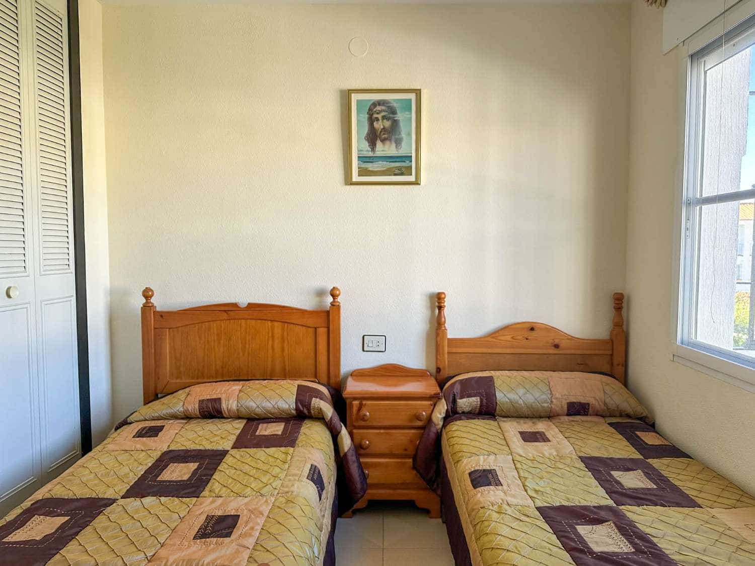 5 makuuhuone Rivitalo myytävänä paikassa Salobrena mukana uima-altaan - 416 000 € (Ref: 9446006)