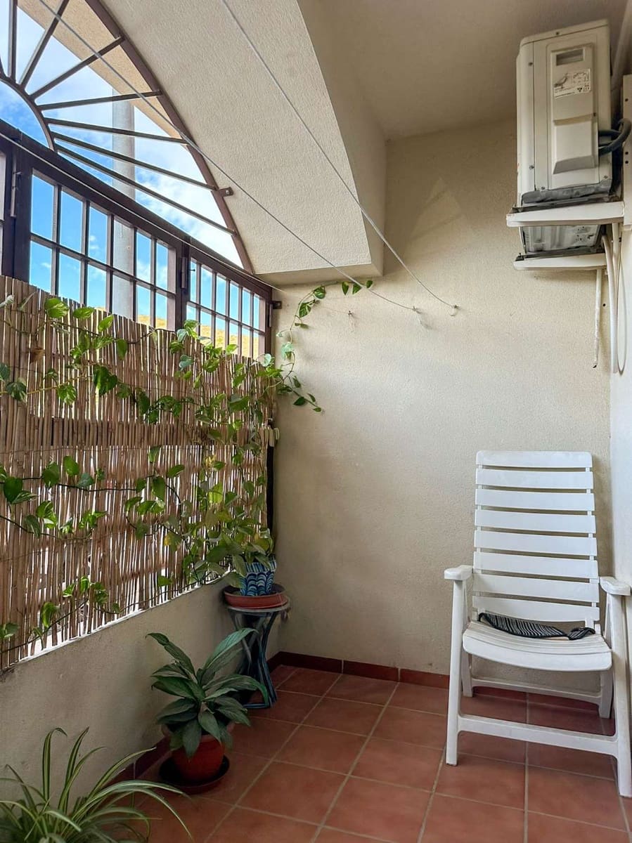 2 soveværelse Lejlighed til salg i Salobrena med swimmingpool - € 140.000 (Ref: 9446007)