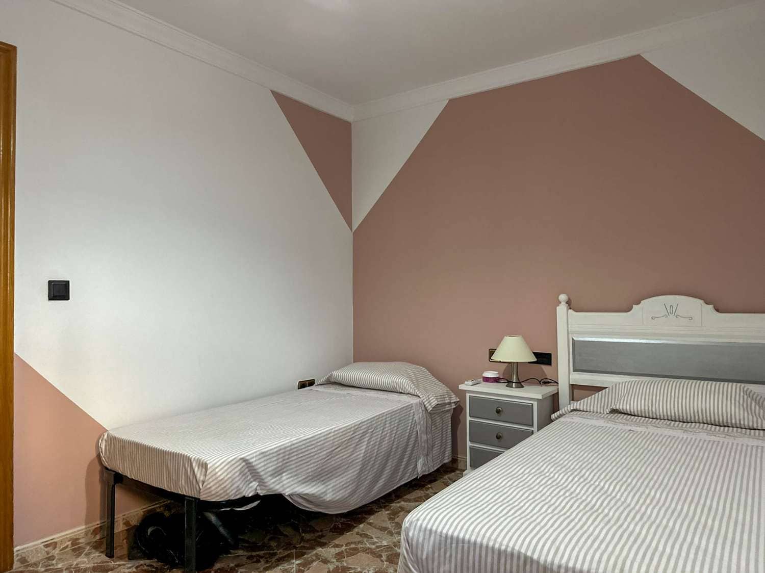 Piso de 3 habitaciones en Vélez de Benaudalla en alquiler - 750 € (Ref: 9518557)