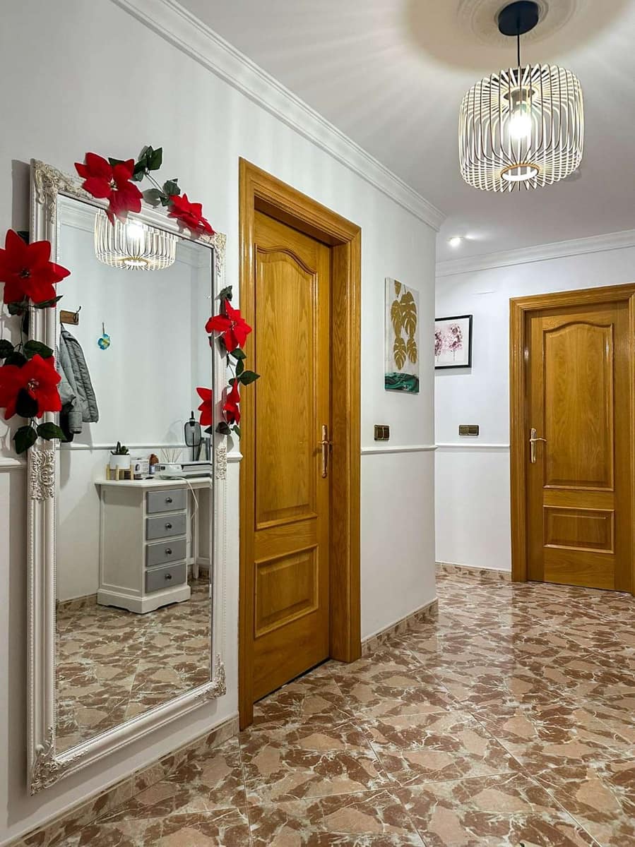 Piso de 3 habitaciones en Vélez de Benaudalla en alquiler - 750 € (Ref: 9518557)