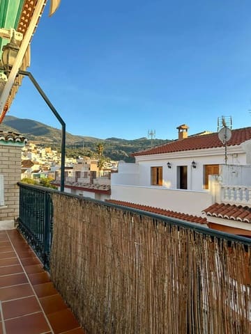 Piso de 3 habitaciones en Vélez de Benaudalla en alquiler - 750 € (Ref: 9518557)