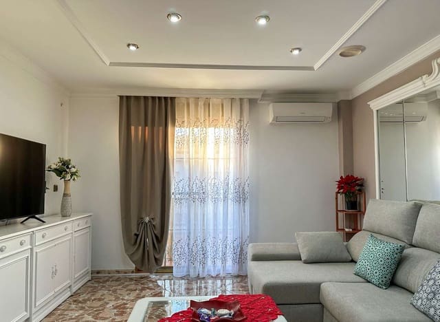 Piso de 3 habitaciones en Vélez de Benaudalla en alquiler - 750 € (Ref: 9518557)