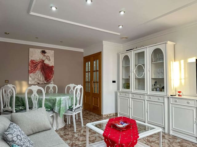 Piso de 3 habitaciones en Vélez de Benaudalla en alquiler - 750 € (Ref: 9518557)